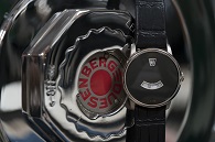 ICON_Duesey__On_A_Wheel_Cap -